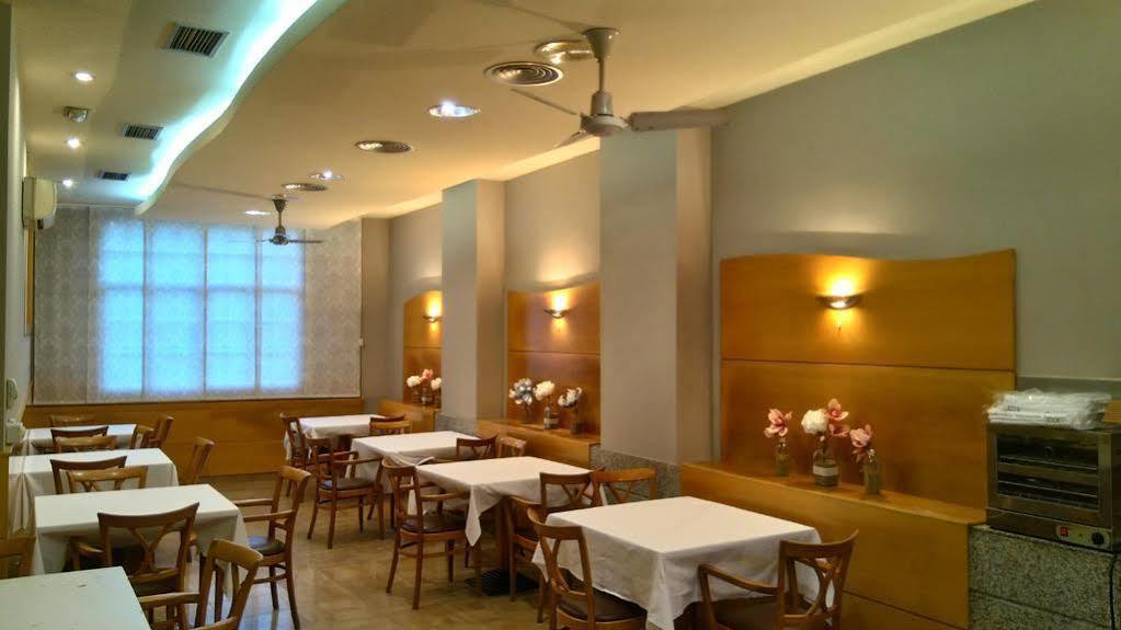 Hotel Vilagarcia บิลาการ์เซีย เด อาโรว์ซา ภายนอก รูปภาพ