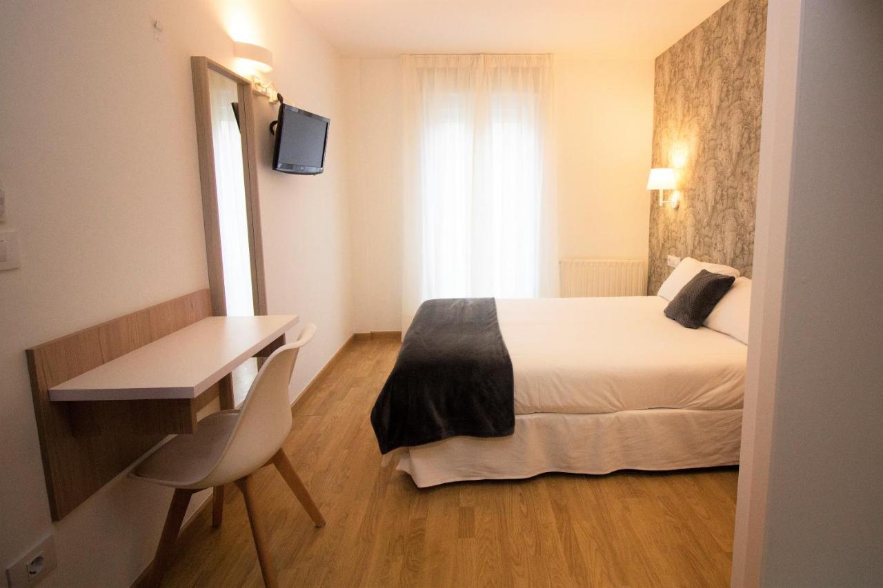 Hotel Vilagarcia บิลาการ์เซีย เด อาโรว์ซา ภายนอก รูปภาพ